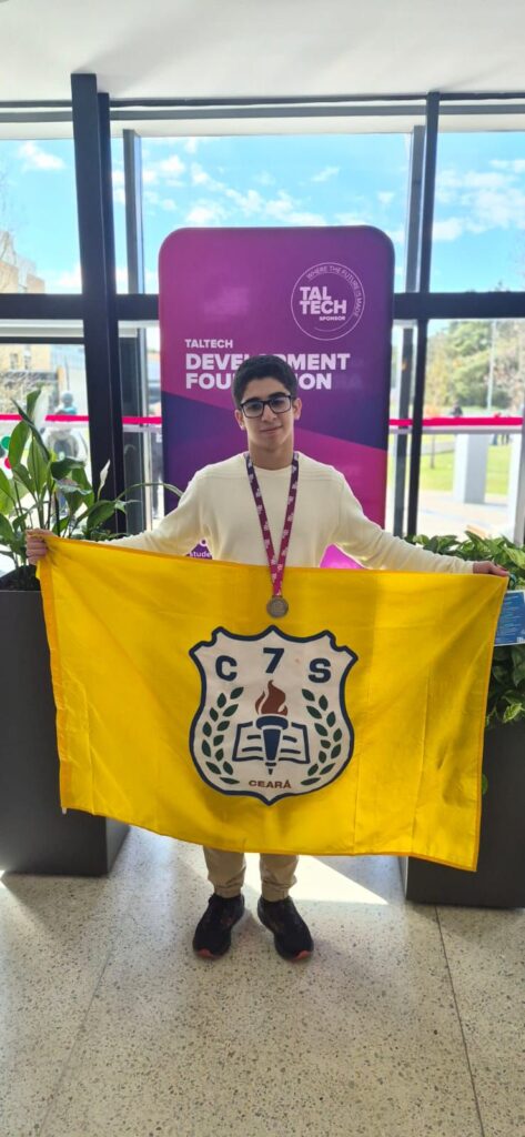 Matheus Facó ganha em segundo lugar em Olimpíada internacional de Física