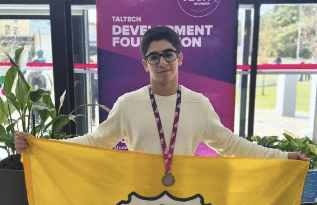 Matheus Facó ganha em segundo lugar em Olimpíada internacional de Física