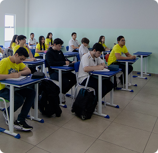 Alunos do Ensino Médio em sala de aula